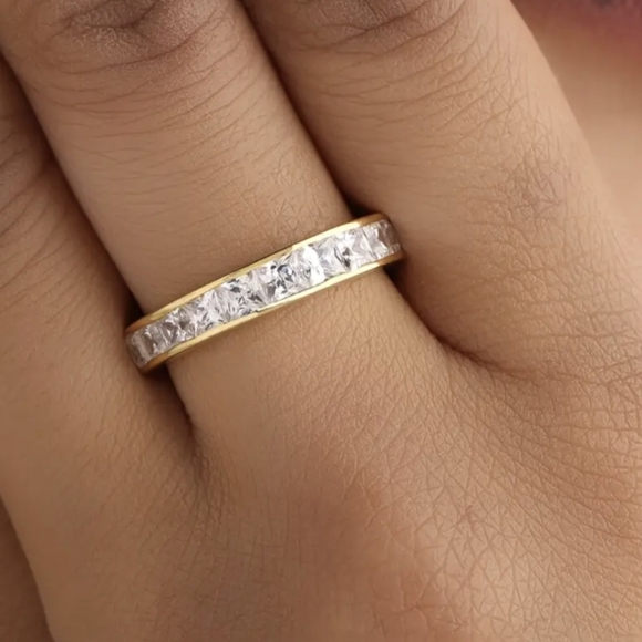 Gold Titanium Band Ring Cubic Zirconia Stones  All The Way Around Size 10 NWT - Picture 3 of 15